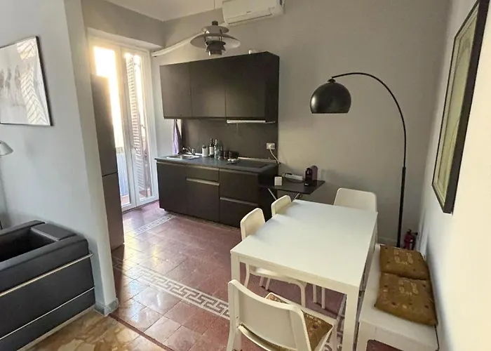 Attico Mugnai - Stylish Penthouse In Old Center Rom